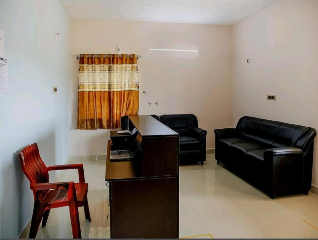 Nandas Grand Nellore Exteriör bild